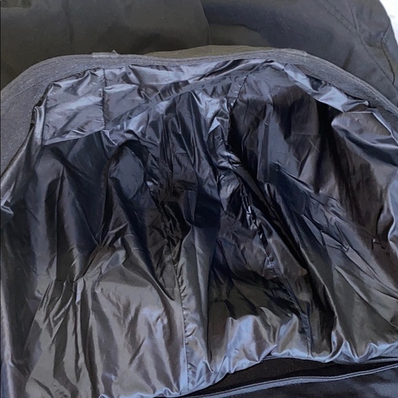 Tumi coat - Picture 10 of 16